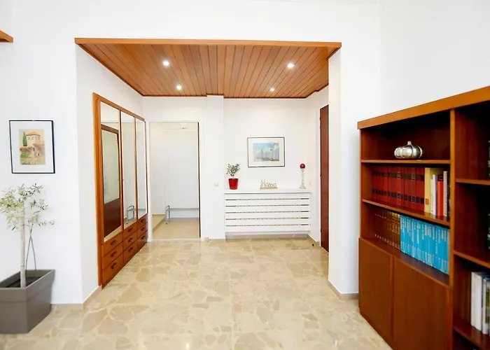 Martha\'S Home